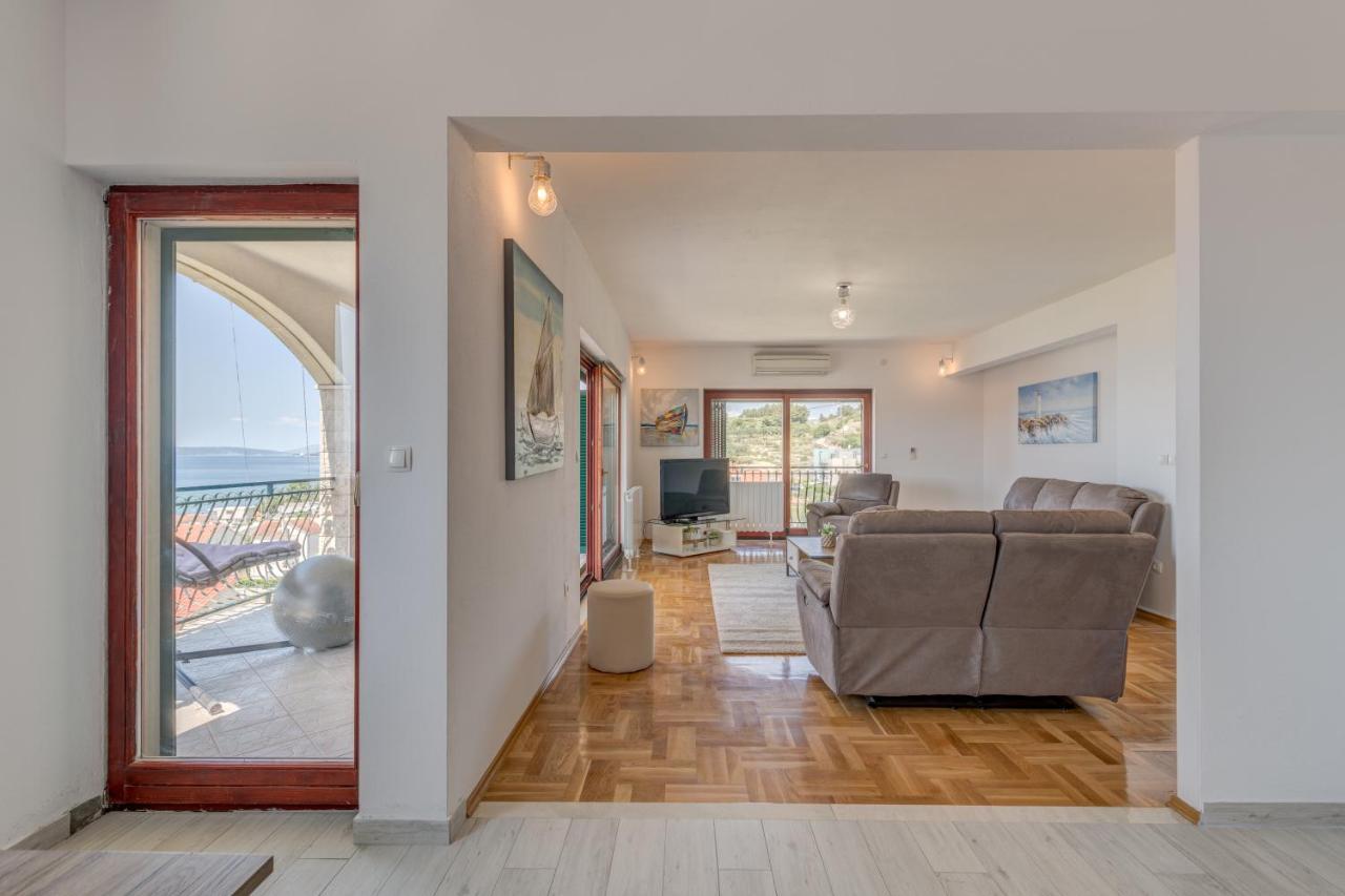 Apartman Aurelia Podstrana Bagian luar foto