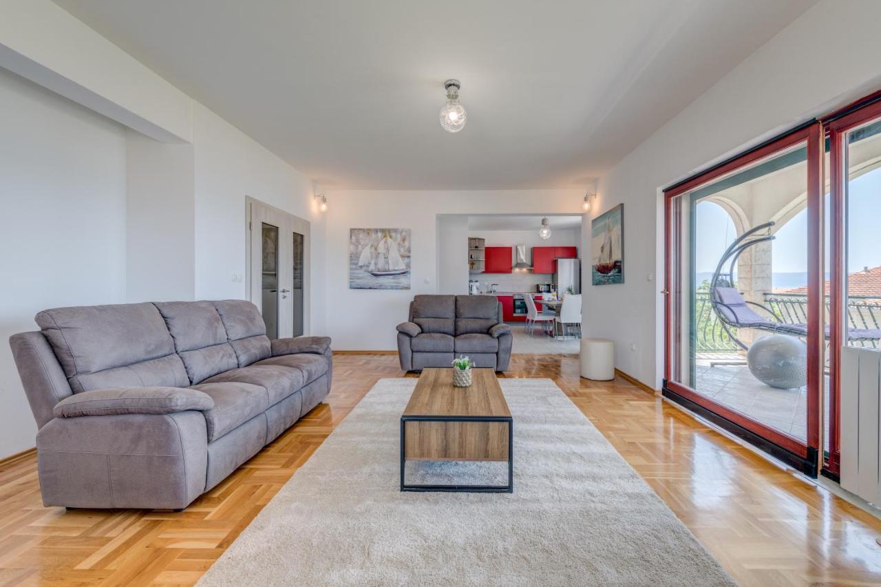 Apartman Aurelia Podstrana Bagian luar foto