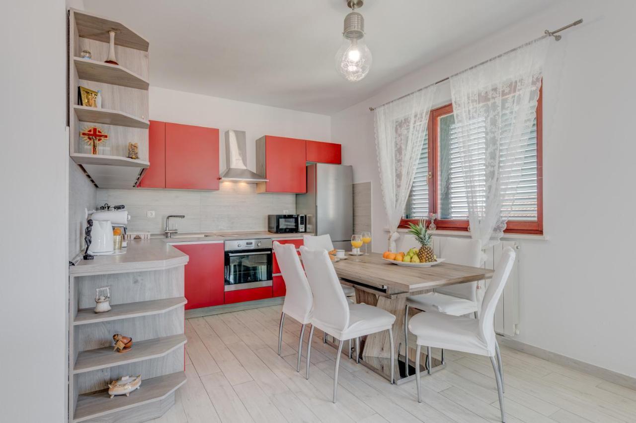 Apartman Aurelia Podstrana Bagian luar foto