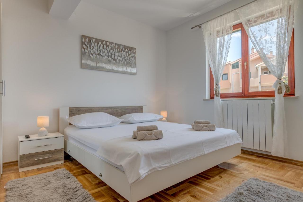 Apartman Aurelia Podstrana Bagian luar foto